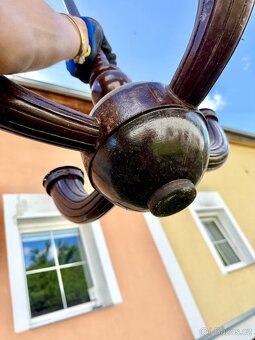 Starožitný barokní vyřezávaný lustr - 3