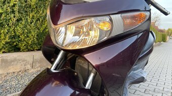 Suzuki Burgman 200 - 3