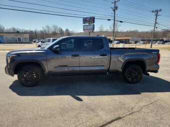 2023 Toyota Tundra SR5 3.4 - 3