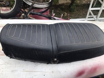 Sedadlo na Kawasaki KZ 650 (Z650) 1977 - 1979 - 3