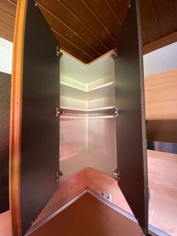 Moderní kuchyňská linka se spotřebiči - 3