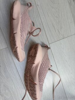 Dívčí tenisky z Decathlonu, vel. 35 - 3