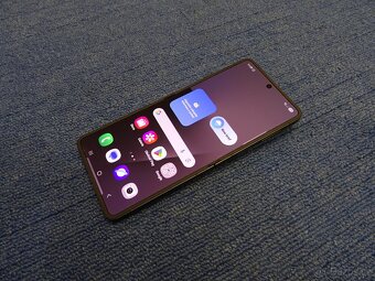 TOP Samsung Galaxy Z Flip7 12/512GB +folie+pouzdro - 3
