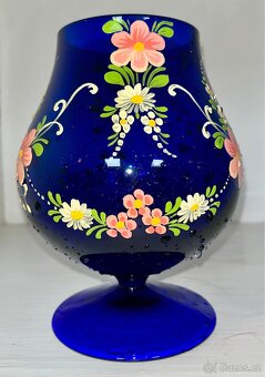 Ručně malovaná modrá sklenice s číslem 70 - 3