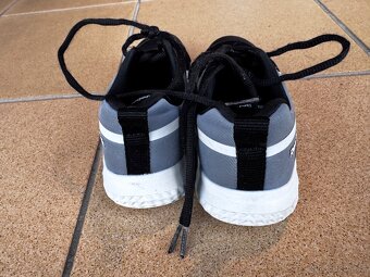 Dětské tenisky Reebok - vel. 31 - 3