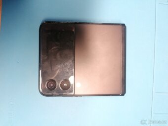 Samsung galaxy z flip 3 5g Na Díly - 3
