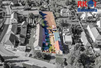 Nabízím k prodeji 2 rodinné domy s velkým pozemkem v obci By - 3