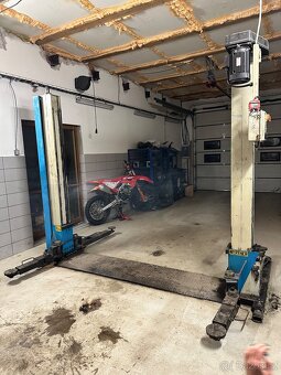 Dvousloupový zvedak - 3