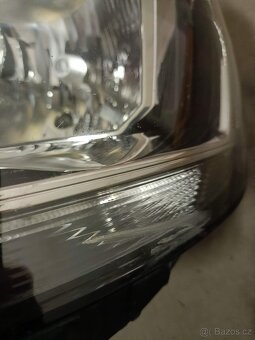Přední levý halogenový světlomet VW t6 - 3