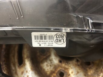 Toyota Corolla přední světlomet - 3