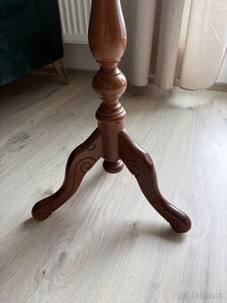 Starožitný odkládací stolek se vzorem - TOP - 3