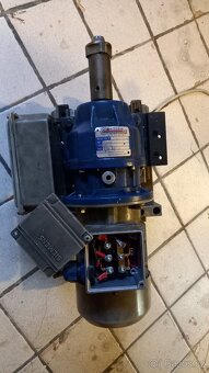 Motor s převodovkou - 3