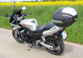 Yamaha FZS 600 Fazer - 3