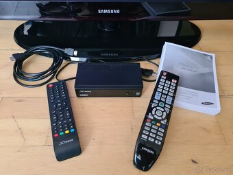 Samsung PS42B450B1W + Set-top box - 3