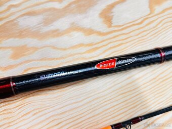 SUMCOVÝ / MOŘSKÝ PRUT SHIMANO FORCEMASTER CAT FISH / 2,70 m - 3