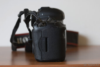 CANON 5D MARK III - 76 500 snímkov - 3