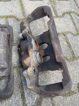 Přední třmeny VW T5, T6 pro průměr kotouče 340mm - 3