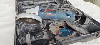 Bosch GWS 1000 Professional – úhlová bruska v kufru - 3