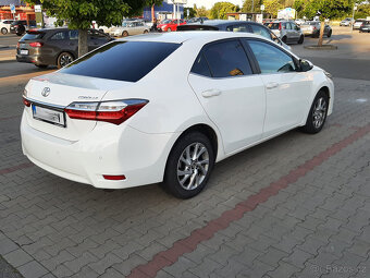 Toyota Corolla  1.6 - 3