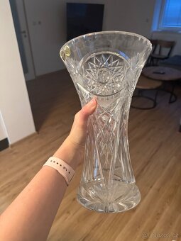 Prodám - broušená váza vysoká - 3
