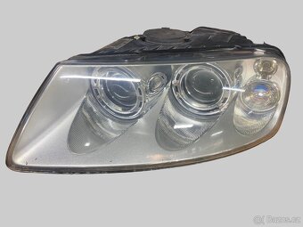 Přední xenony VW Touareg 7L - 3