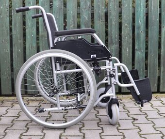 078-Mechanický invalidní vozík Meyra. - 3