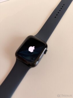 🔥 Prodám Apple Watch SE 44 mm – temně inkoustová, stále v z - 3