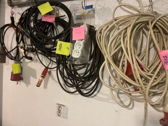 Elektromaterial -kabely, zásuvky , spínače aj. - 3