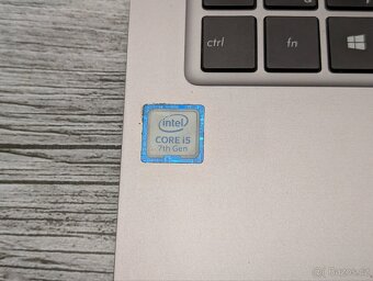 ASUS ZENBOOK UX330UA Grey Metal - 3