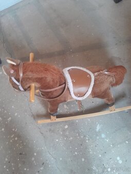 Houpaci kůň - 3