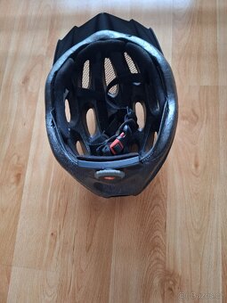 Cyklistická helma - 3