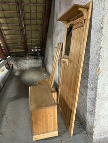 Masiv Šindelář - šatní stěna + komoda + extra věšák - 3