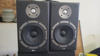Repro B&W center + 2x DM 303 se stojany - 3