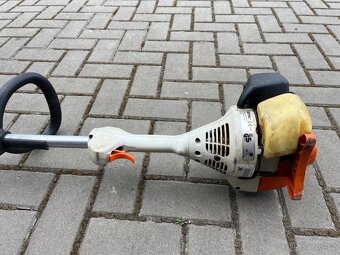 křovinořez STIHL - 3