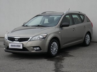 Kia Ceed 1.4 i ,  77 kW benzín, 2011 - 3