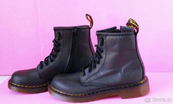 VYŠŠÍ KOTNÍKOVÉ BOTY - dr. MARTENS - vel. 32 - 3