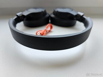 PRODÁM BEZDRÁTOVÁ SLUCHÁTKA JBL TUNE 760NC JAKO NOVÁ - 3