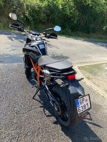KTM Duke 690 54KW v TP 32 Možno řídit od 18 let. - 3