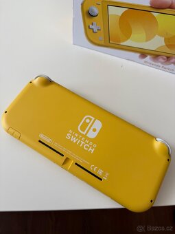 Nintendo Switch Lite - 3