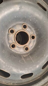 Zimní pneu Hankook Winter icept RS3 195/65 R15, VW disky - 3