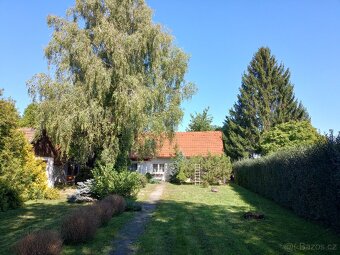 Prodej pěkného domu na klidném místě - 3