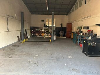 Komerční prostory, Libčeves - 3