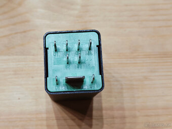 VAG 04L907282 Řídící jednotka žhavicí svíčky / relé  NOVÁ - 3