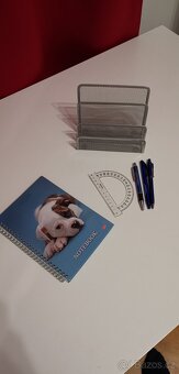 Moderní bílý kancelářský stůl – téměř jako nový - 3