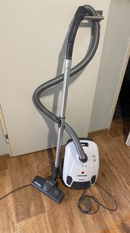 Vysavač Hoover Brave bílý - 3