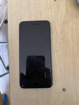 iPhone SE 2020 - 3
