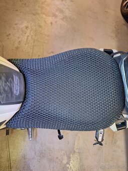 Potah sedla bmw R 1200 Gs lc - 3