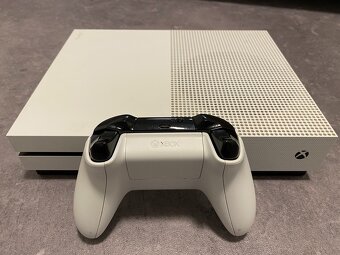 Xbox One S - 3