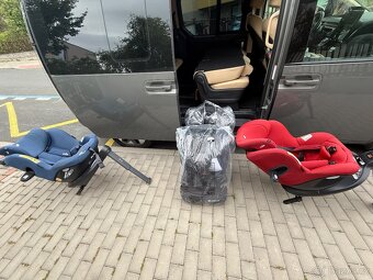 Pár měsíců staré autosedačky Joie i-spin 360 - 3