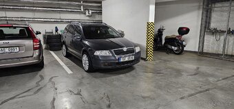 Škoda Octavia 2 2.0TDI BMM Elegance - 3